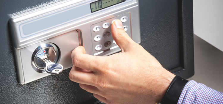 Safe Opener Service Larkfield-Wikiup